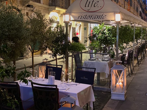 Life Ristorante 1