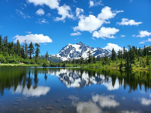 Picture Lake Viewpoint 1