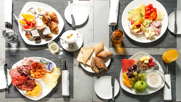 Tančící dům - Ginger & Fred Restaurant 6