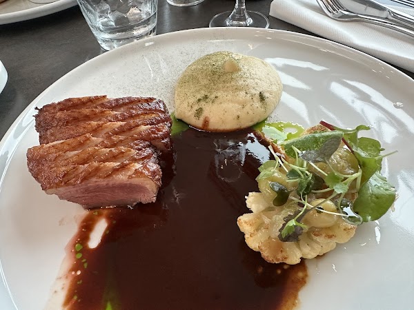 Tančící dům - Ginger & Fred Restaurant 5