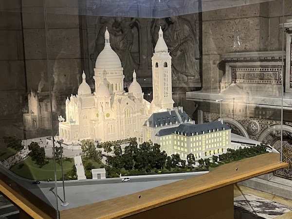 The Basilica of Sacré-Cœur de Montmartre 2