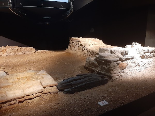 London's Roman Amphitheatre 4