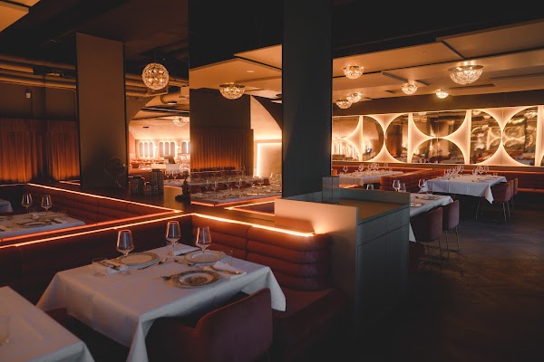 Papillon Restaurant & Bar