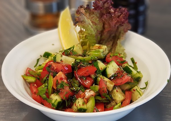 Mivan Restaurant & Cafe 6