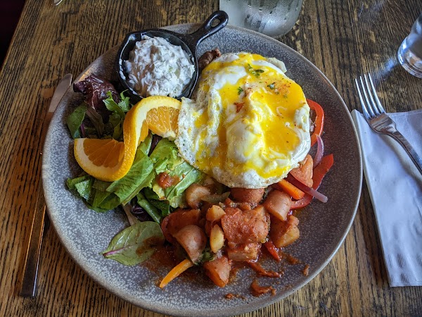 Dunyā Mediterranean Bistro & Wine Bar 3