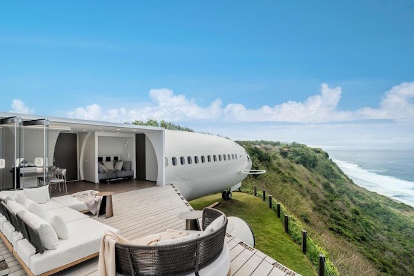 Private Jet Villa