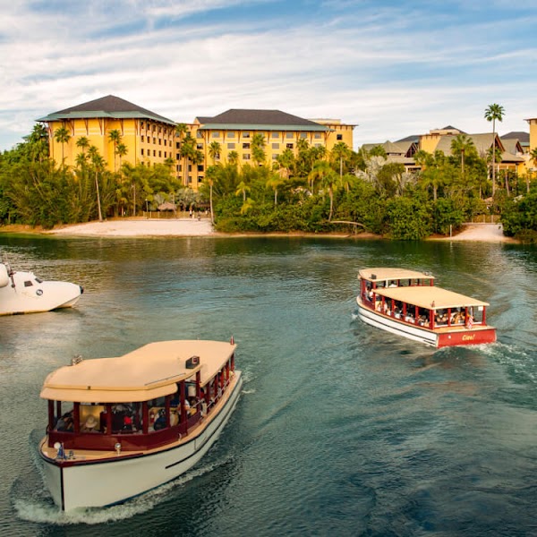 Loews Royal Pacific Resort at Universal Orlando 2