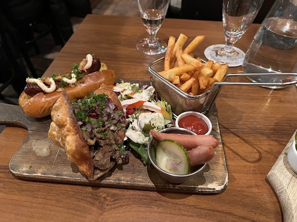 The Hairy Pig Restaurant 3