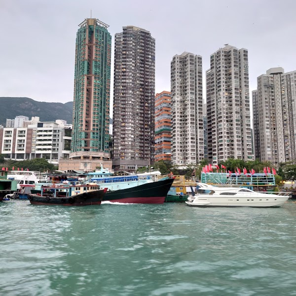 Aberdeen Ferry / Kai to Pier