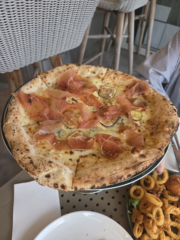 Society Pizza Bar, Bondi Beach 5