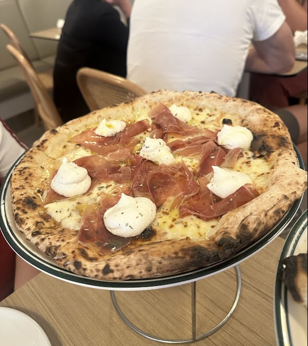 Society Pizza Bar, Bondi Beach 4