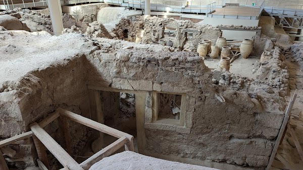 Akrotiri 4