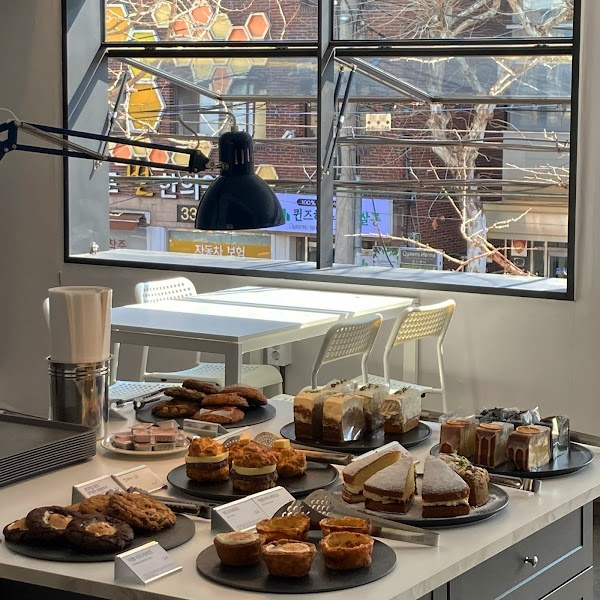 Mangwon Cafe Dessert ZTTN