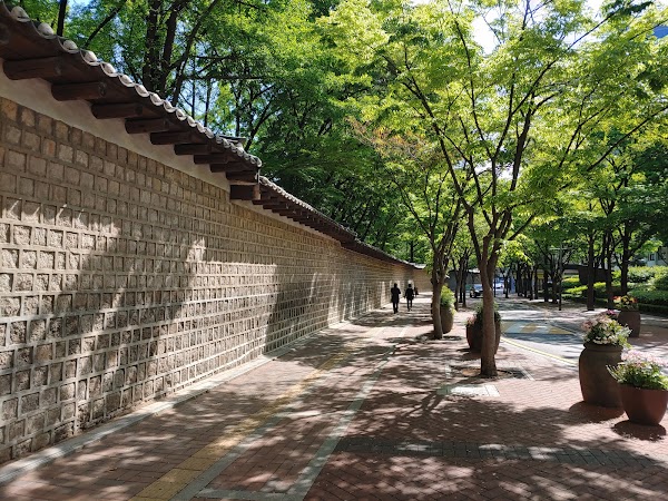 Deoksugung Doldamgil (Stone-wall Road) 4