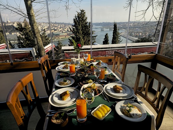 Aziyade Restaurant 5