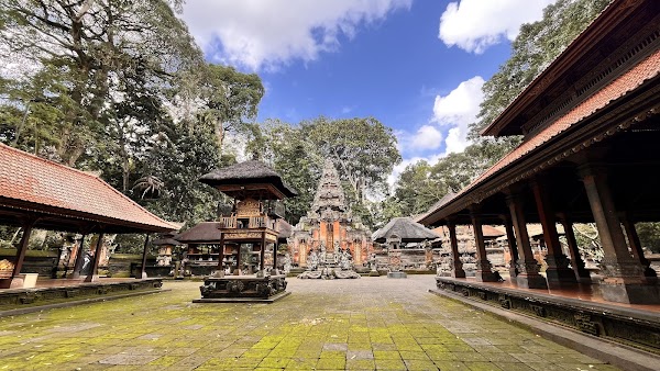 Jalan Monkey Forest