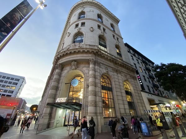 Cable Car Turnaround Powell St. 2