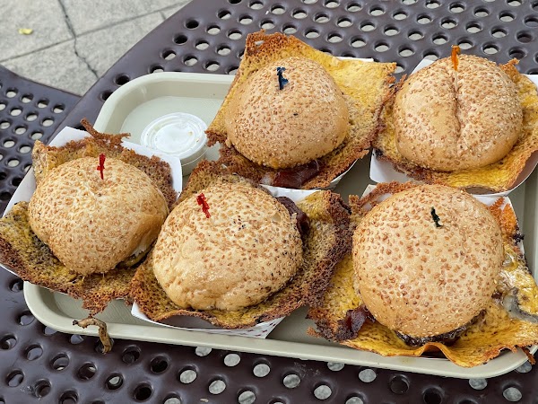 Squeeze Inn Hamburgers 5