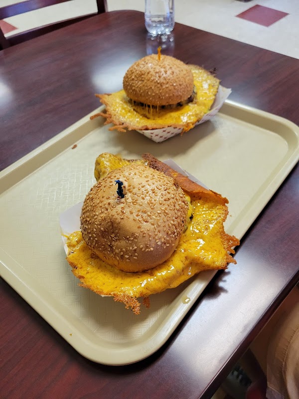 Squeeze Inn Hamburgers 3