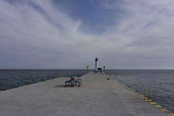 Whitby Harbour Lighthouse (Beach)