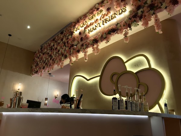 Hello Kitty® Café 1