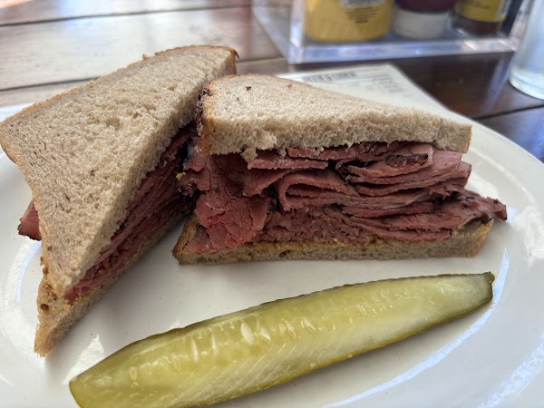 Grossman's Noshery & Bar 3