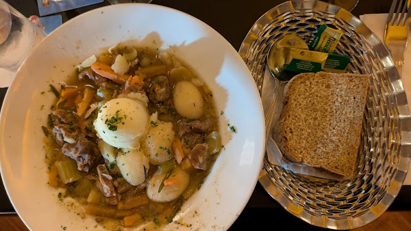 Flanagan's Bar & Restaurant 3