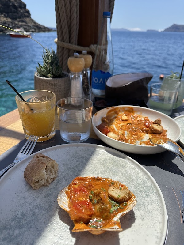 Ammoudi Fish Tavern 2