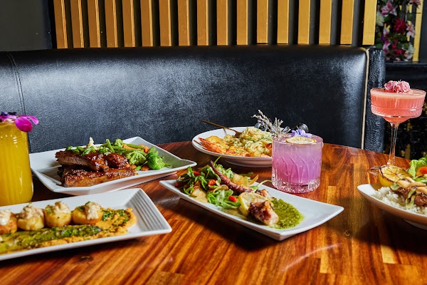 Estella Restaurant 6