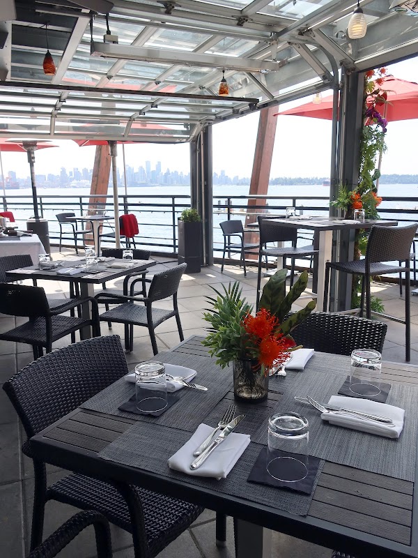 PIER 7 Restaurant + Bar 5