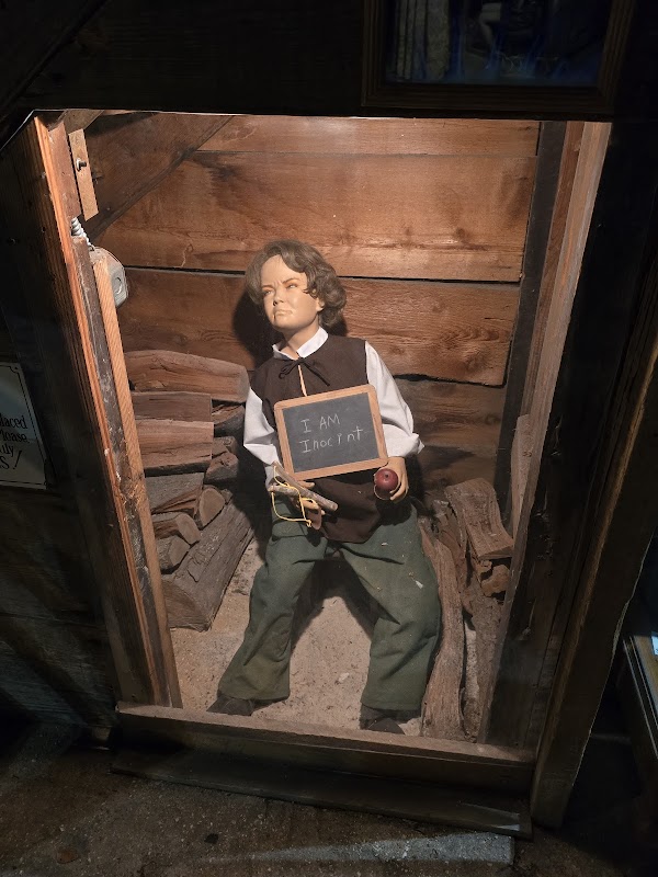 Oldest Wooden Schoolhouse 3