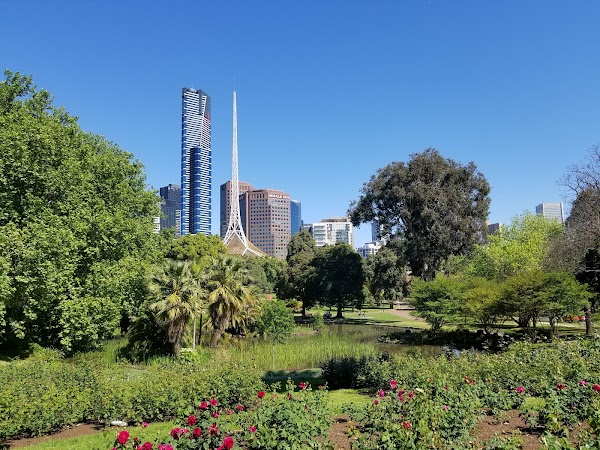 Queen Victoria Gardens 6