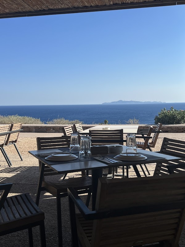 Naos Cafe - Restaurant 1