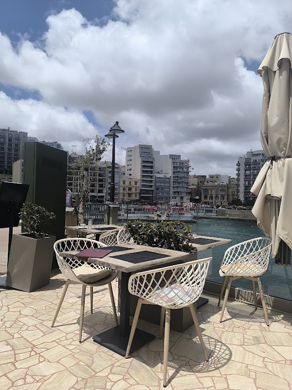 Barracuda Restaurant 1