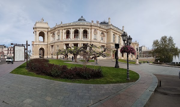 Odessa National Academic Theater of Opera and Ballet 3