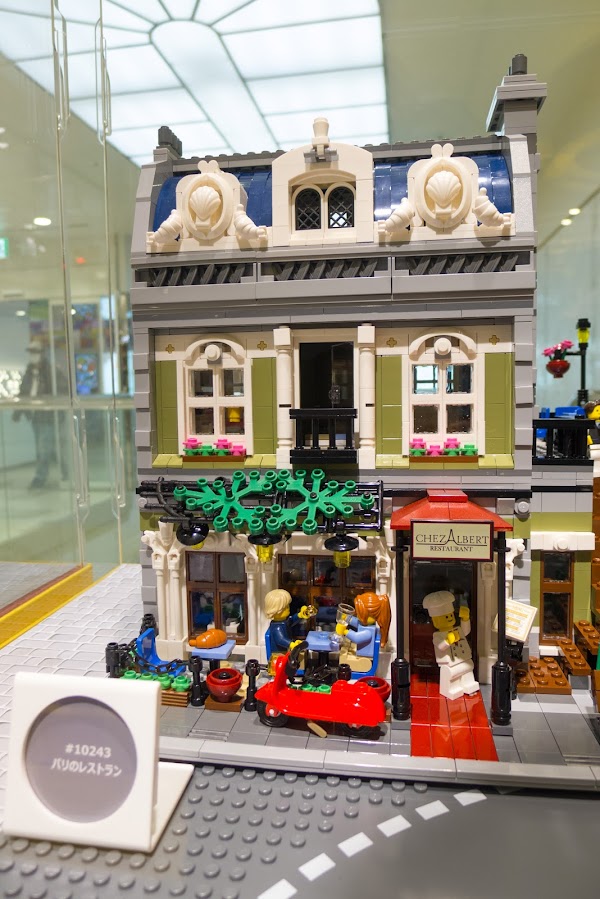 Lego Store Umeda