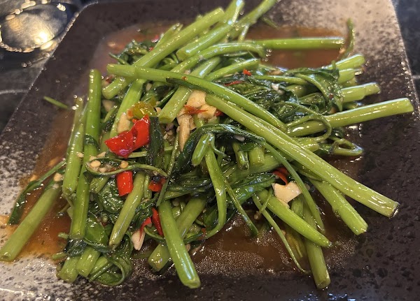 I Food Bar & Restaurant 4