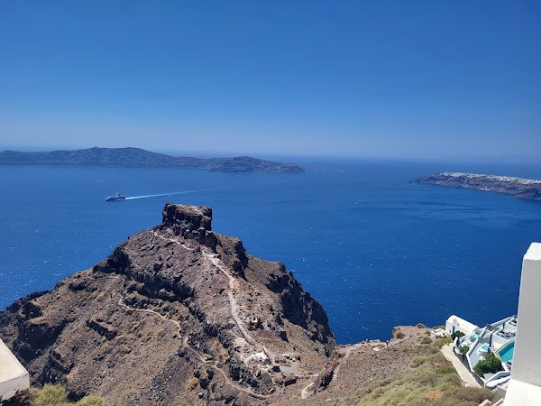 Imerovigli viewpoint 3