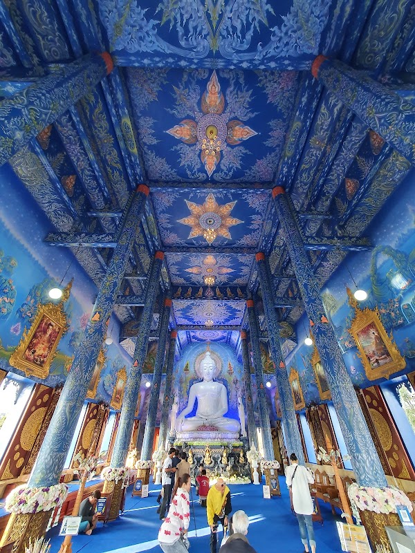 Wat Rong Suea Ten (Blue Temple) 5
