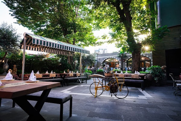 Garden 1897 Restaurant 1