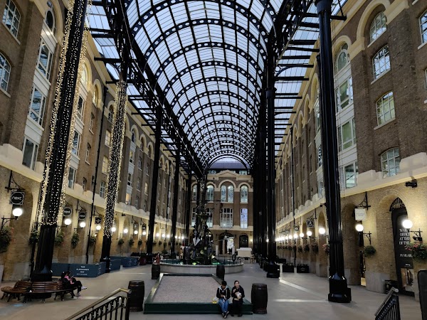 Hay’s Galleria