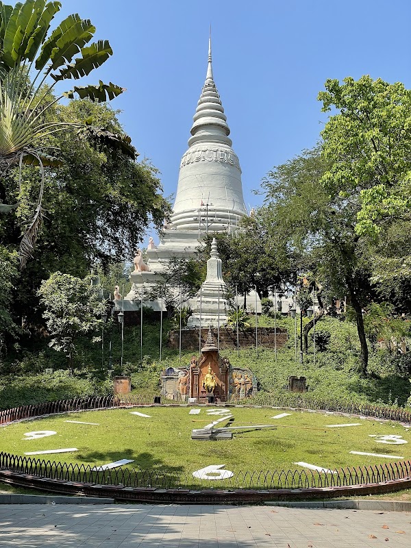 Wat Phnom Daun Penh 1