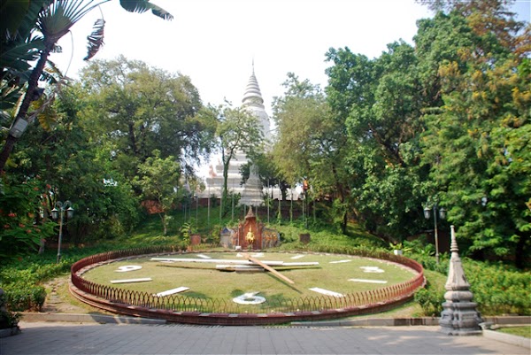 Wat Phnom Daun Penh 5
