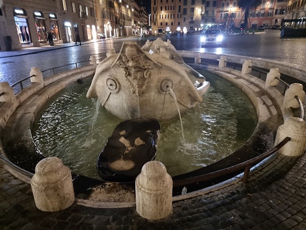 Fontana della Barcaccia 5