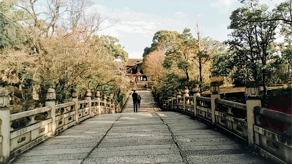 Otani Hombyo Temple (Mausoleum of Shinran) 5