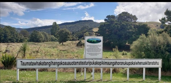 Taumata­whakatangihanga­koauau­o­tamatea­turi­pukaka­piki­maunga­horo­nuku­pokai­whenua­ki­tana­tahu