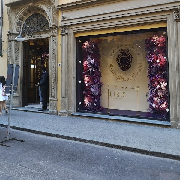 Officina Profumo - Farmaceutica di Santa Maria Novella 1