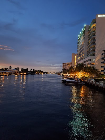 Laura Ward Riverwalk Plaza