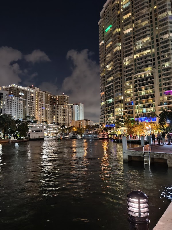 Laura Ward Riverwalk Plaza