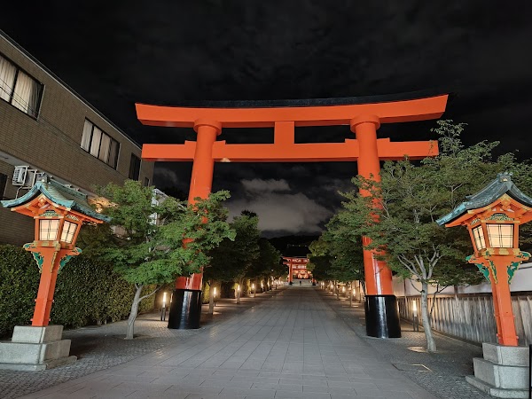 Senbon Torii (Thousand Torii Gates) 3